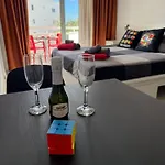 Rubik's Studio, Lovely Americas Apartmán